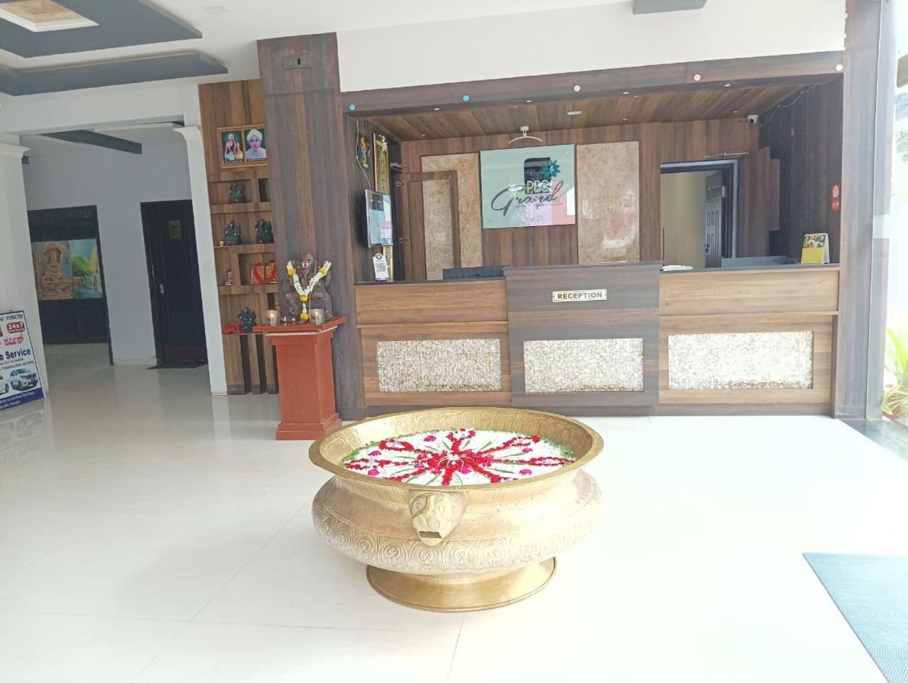 Hotel Pbs Grand Hospet Exterior foto